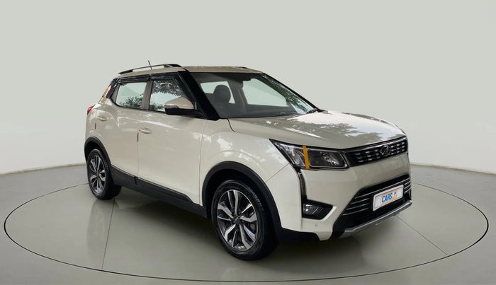 2021 Mahindra XUV300 W8 (O) 1.5 DIESEL, Diesel, Manual, 34,981 km, Right Front Diagonal