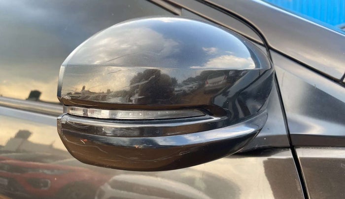 2014 Honda City 1.5L I-VTEC V MT, Petrol, Manual, 82,355 km, Right rear-view mirror - ORVM knob broken and not working