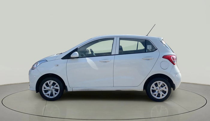 2017 Hyundai Grand i10 SPORTZ 1.2 KAPPA VTVT, Petrol, Manual, 17,261 km, Left Side