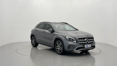 2017 Mercedes-benz GLA 180 Automatic, 65k km Petrol Car