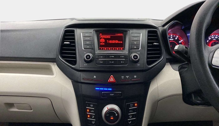 2022 Mahindra XUV300 W6 1.2 PETROL AMT, Petrol, Automatic, 7,200 km, Air Conditioner