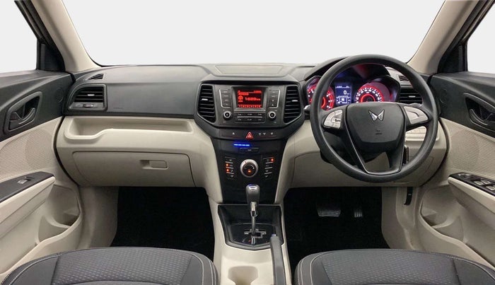 2022 Mahindra XUV300 W6 1.2 PETROL AMT, Petrol, Automatic, 7,200 km, Dashboard