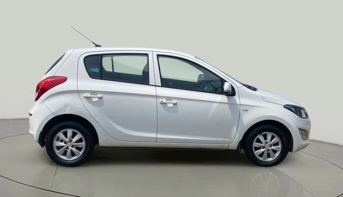 2014 Hyundai i20 SPORTZ 1.2, Petrol, Manual, 47,542 km, Right Side View