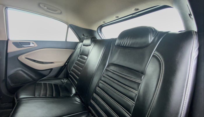 2020 Hyundai Elite i20 1.2 SPORTS PLUS VTVT, Petrol, Manual, 68,556 km, Right Side Rear Door Cabin