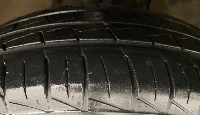 2019 Maruti Alto VXI, Petrol, Manual, 11,947 km, Right Front Tyre Tread