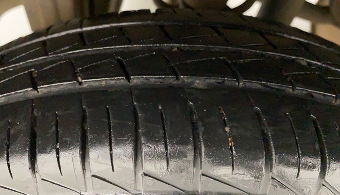 2019 Maruti Alto VXI, Petrol, Manual, 11,947 km, Right Rear Tyre Tread