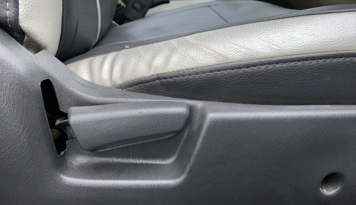 2017 Maruti Alto K10 VXI P, Petrol, Manual, 39,799 km, Driver Side Adjustment Panel