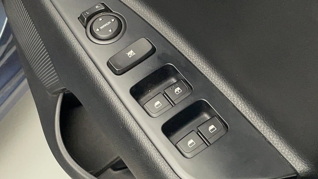 2017 Kia Rio S, Automatic, 111080 km, Drivers Side Door Panel Controls