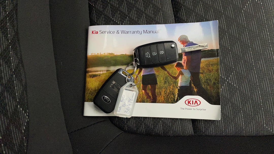 2017 Kia Rio S, Automatic, 111080 km, Key Close-up