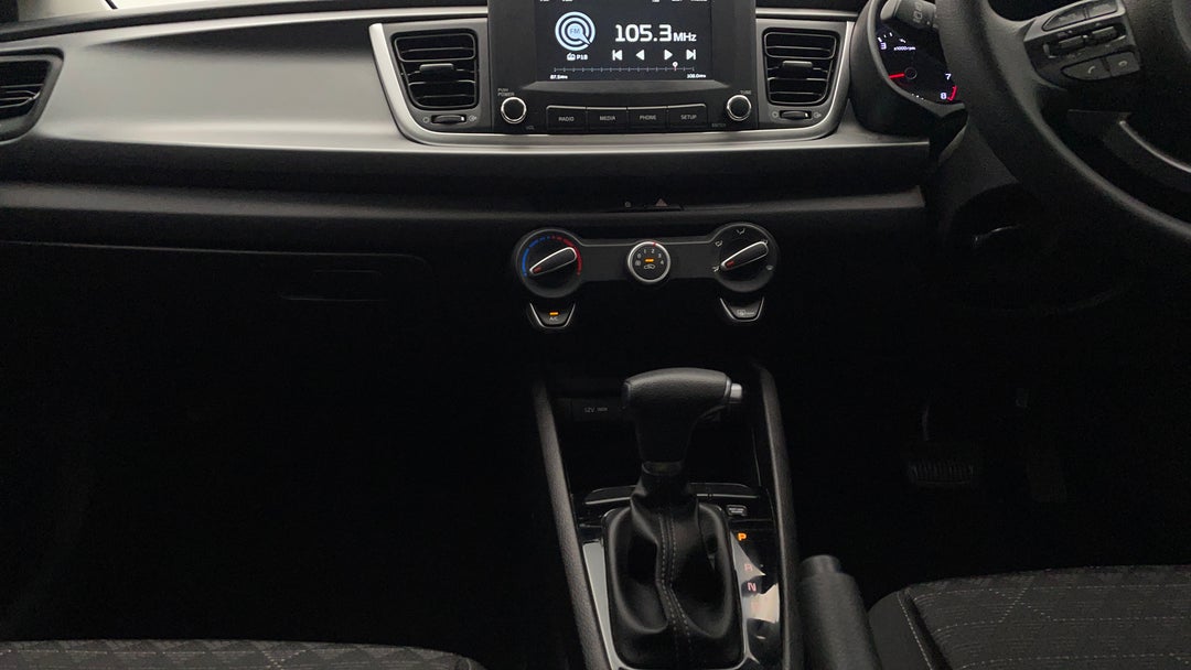 2017 Kia Rio S, Automatic, 111080 km, Center Console