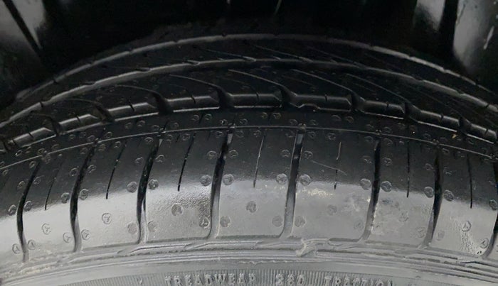 2019 Maruti Ertiga ZXI SHVS, Petrol, Manual, 62,182 km, Left Rear Tyre Tread