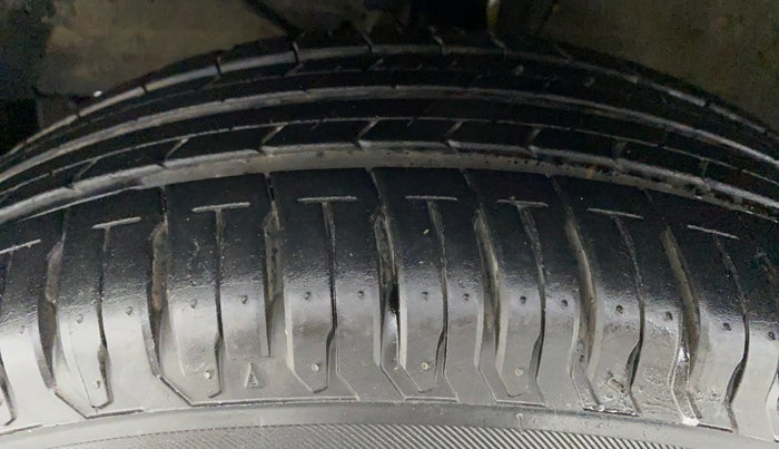 2019 Maruti Ertiga ZXI SHVS, Petrol, Manual, 62,182 km, Left Front Tyre Tread