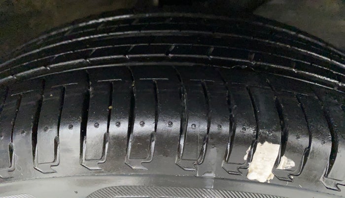 2019 Maruti Ertiga ZXI SHVS, Petrol, Manual, 62,182 km, Right Front Tyre Tread