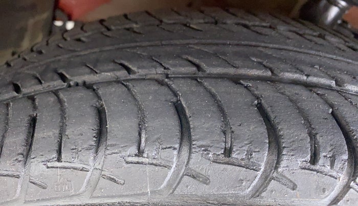 2018 Maruti Celerio VXI CNG OPT, CNG, Manual, 42,638 km, Left Front Tyre Tread