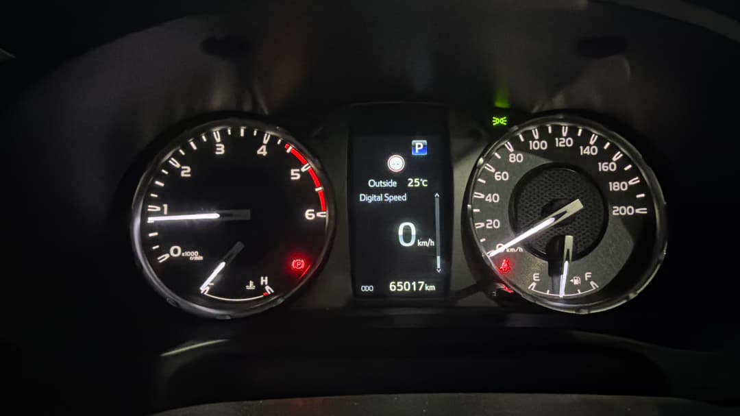 2022 Toyota Hilux Sr5 (4x4), Automatic, 65017 km, Odometer View