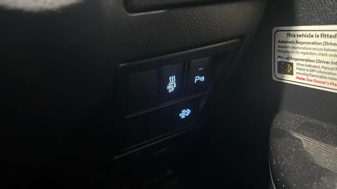 2022 Toyota Hilux Sr5 (4x4), Automatic, 65017 km, Utility Switches/Buttons