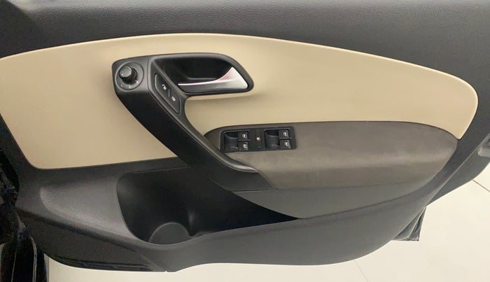 2014 Volkswagen Polo HIGHLINE1.2L, Petrol, Manual, 46,222 km, Driver Side Door Panels Control