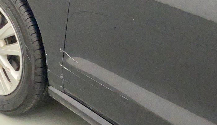 2014 Volkswagen Polo HIGHLINE1.2L, Petrol, Manual, 46,222 km, Front passenger door - Minor scratches
