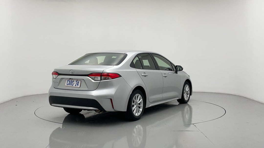 Right Back Diagonal (45- Degree) View