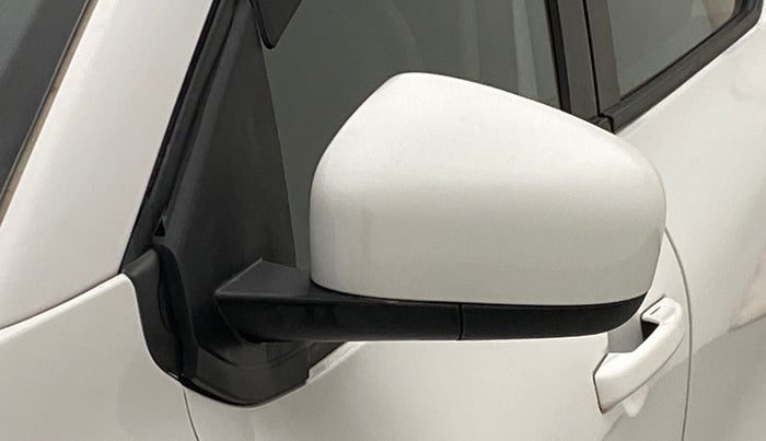 2020 Renault TRIBER RXZ AT, Petrol, Automatic, 11,763 km, Left rear-view mirror - Slight misalignment