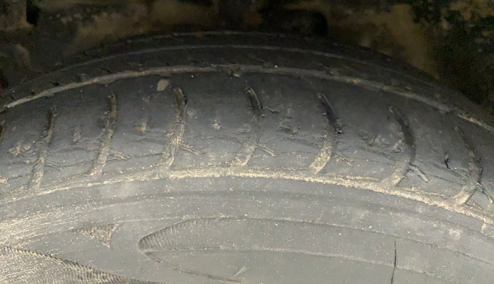 2014 Maruti Celerio VXI, Petrol, Manual, 75,009 km, Left Front Tyre Tread