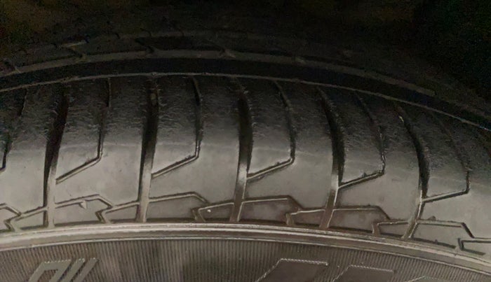 2017 Hyundai Creta SX PLUS 1.6 DIESEL SPECIAL EDITION, Diesel, Manual, 55,424 km, Right Front Tyre Tread