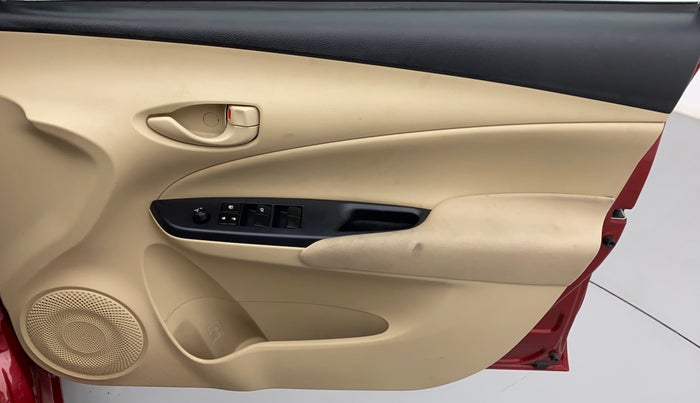 2020 Toyota YARIS J MT, Petrol, Manual, 19,802 km, Driver Side Door Panels Control