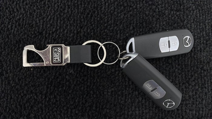 MAZDA CX 5-Key Close-up