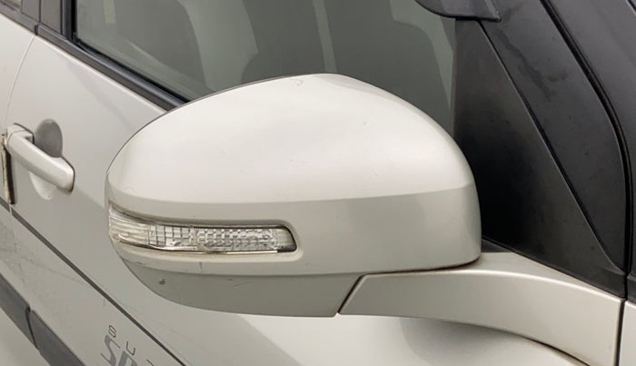 2013 Maruti Swift VXI, Petrol, Manual, 89,460 km, Right rear-view mirror - Minor scratches