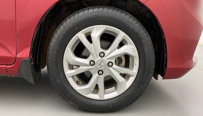 2020 Honda Amaze 1.2 V MT I-VTEC, Petrol, Manual, 31,655 km, Right Front Wheel