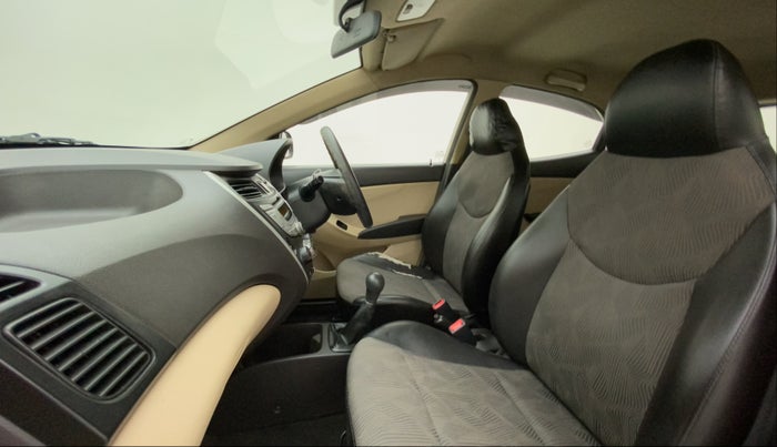 2011 Hyundai Eon MAGNA O, Petrol, Manual, 69,836 km, Right Side Front Door Cabin