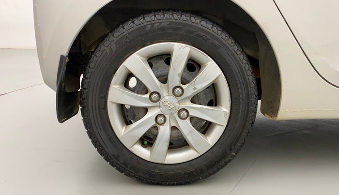 2011 Hyundai Eon MAGNA O, Petrol, Manual, 69,836 km, Right Rear Wheel
