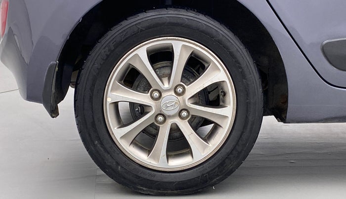 2016 Hyundai Grand i10 1.2 ASTA (O) AT, Petrol, Automatic, Right Rear Wheel