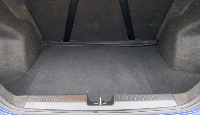 2017 Maruti Dzire VDI AMT, Diesel, Automatic, 52,033 km, Boot Inside