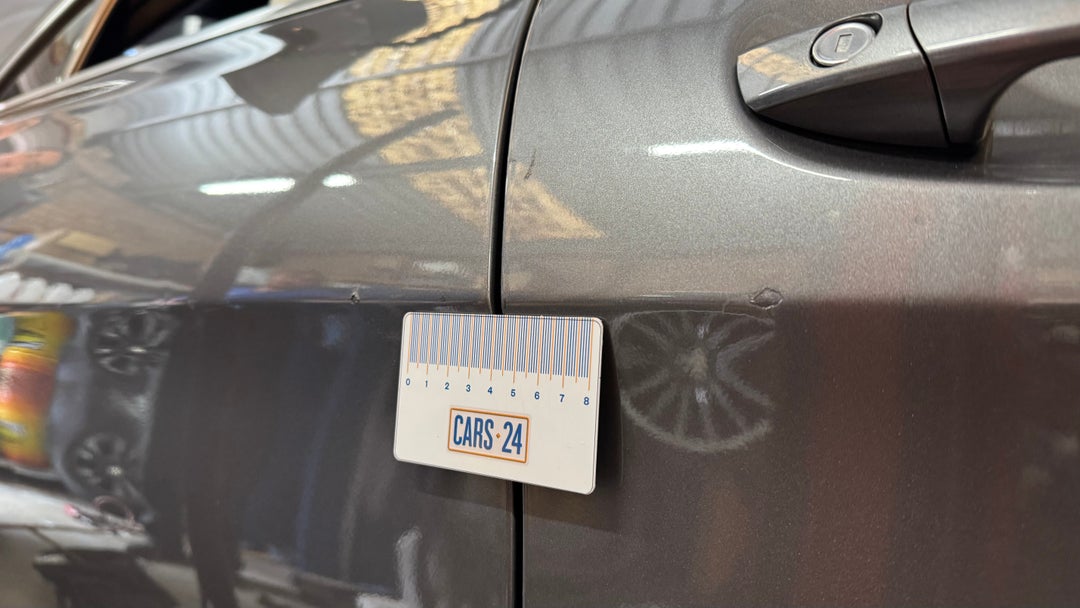 Doors Rear RHS Scratch