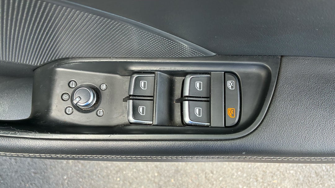 2016 Audi S3 2.0 Tfsi Quattro, Automatic, 94629 km, Drivers Side Door Panel Controls