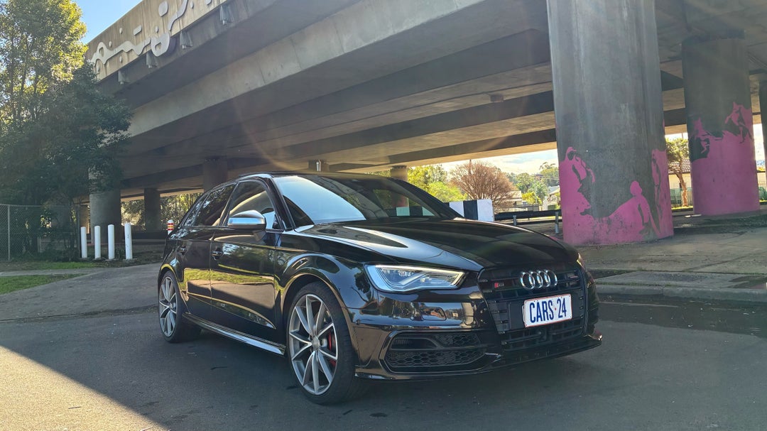 2016 Audi S3 2.0 Tfsi Quattro, Automatic, 94629 km, Right Front Diagonal (45- Degree) View