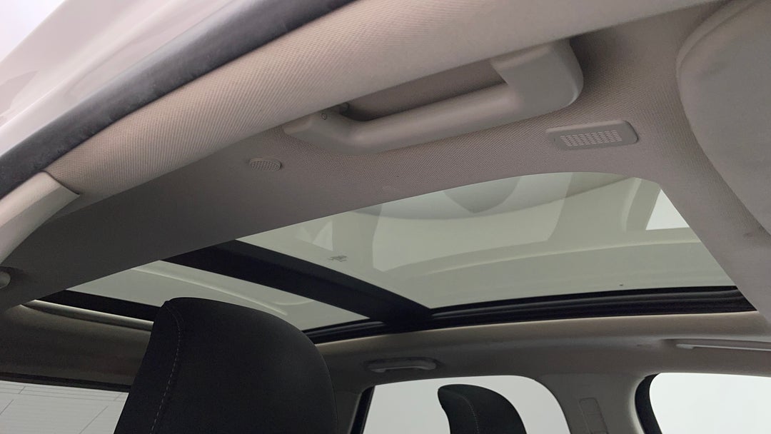 Interior Sunroof/Moonroof
