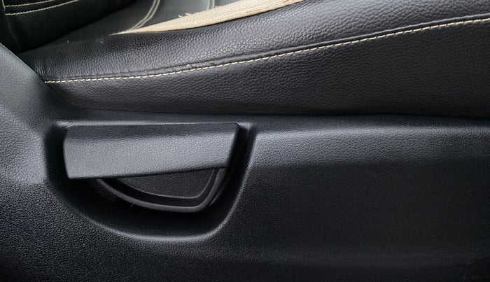 2019 Hyundai NEW SANTRO SPORTZ 1.1, Petrol, Manual, 61,331 km, Driver Side Adjustment Panel