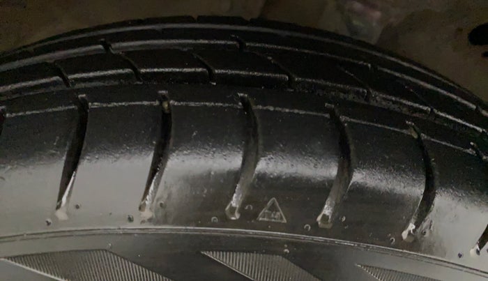 2012 Maruti Wagon R 1.0 LXI CNG, CNG, Manual, 66,379 km, Right Rear Tyre Tread
