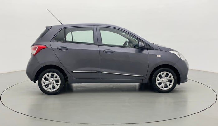 2017 Hyundai Grand i10 MAGNA 1.2 VTVT, Petrol, Manual, 32,963 km, Right Side View