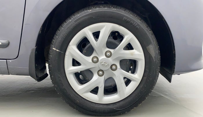 2017 Hyundai Grand i10 MAGNA 1.2 VTVT, Petrol, Manual, 32,963 km, Right Front Wheel