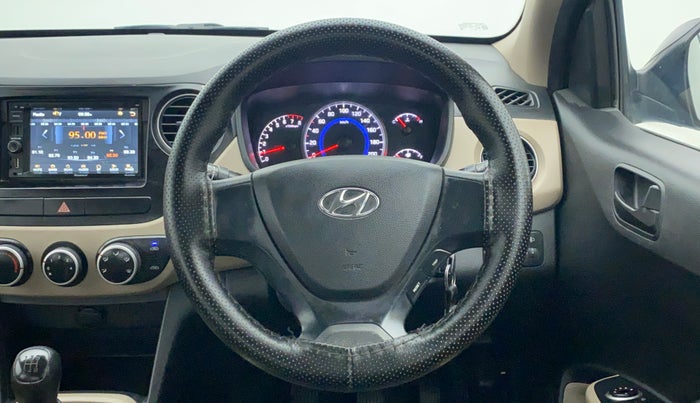 2017 Hyundai Grand i10 MAGNA 1.2 VTVT, Petrol, Manual, 32,963 km, Steering Wheel Close Up