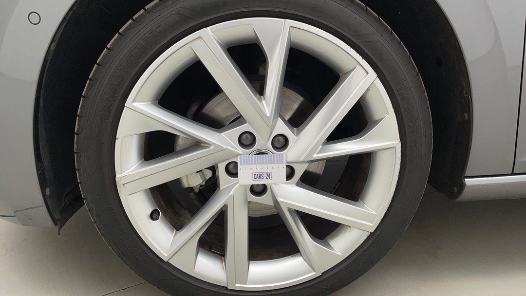 2022 SKODA Scala Signature 110tsi, Automatic, 25496 km, Wheels Rim Front LHS Gutter Rash