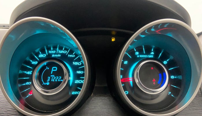 2020 Mahindra XUV500 W7 AT, Diesel, Automatic, 31,222 km, Odometer Image