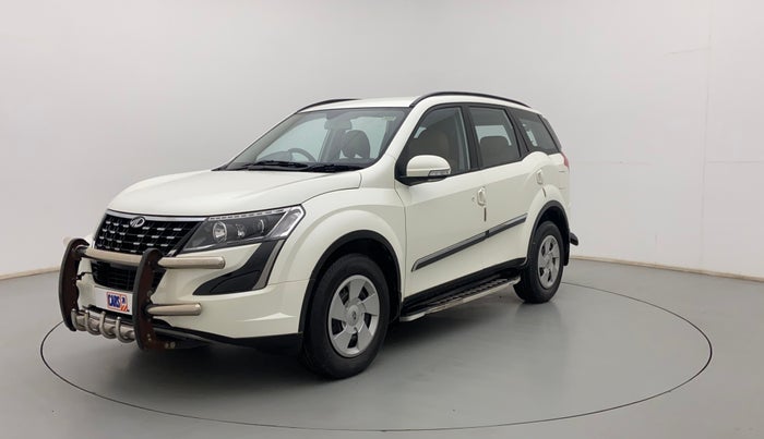 2020 Mahindra XUV500 W7 AT, Diesel, Automatic, 31,222 km, Left Front Diagonal