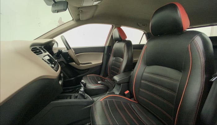 2019 Hyundai Elite i20 ASTA 1.4 CRDI (O), Diesel, Manual, 81,223 km, Right Side Front Door Cabin