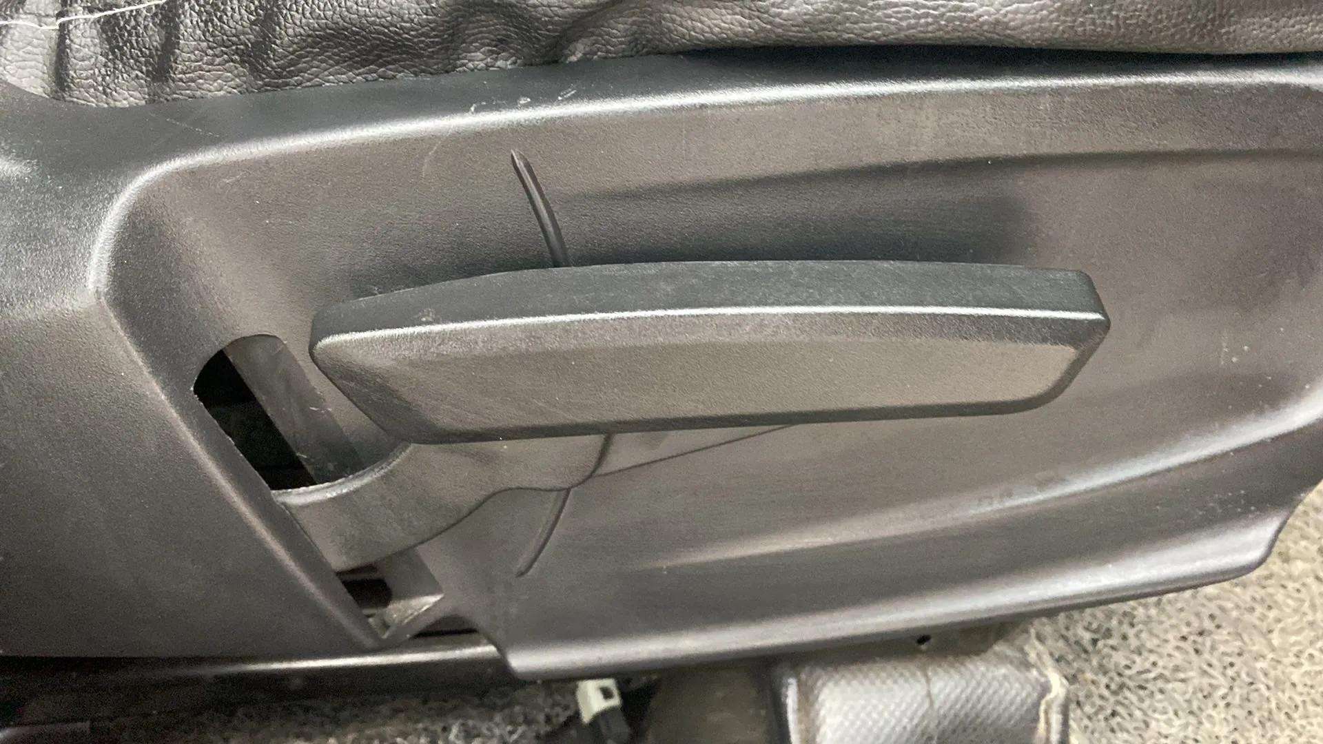 Driver-side-adjustment-panel