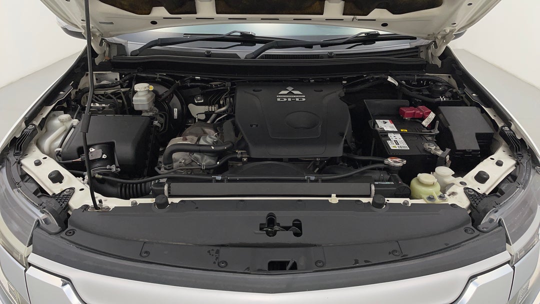 Open Bonnet (Engine)