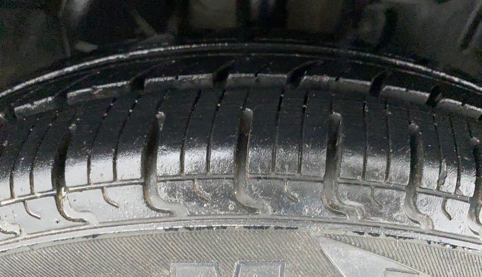 2018 Datsun Redi Go A, Petrol, Manual, 23,819 km, Right Front Tyre Tread